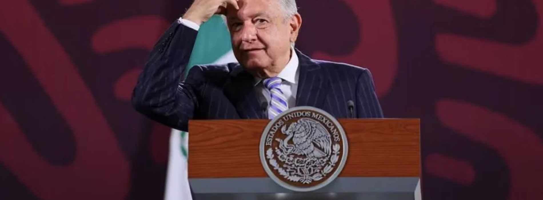 AMLO llama al Congreso de Oaxaca a no poner en letras de oro su frase “Por el bien de todos, primero los pobres”